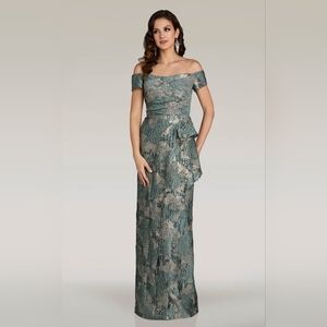 Elegant Strapless Green Dress - worn once